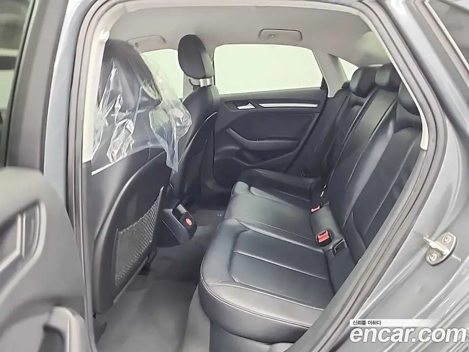 Audi A3 2014 1.6 автомат (гидро), фото 12