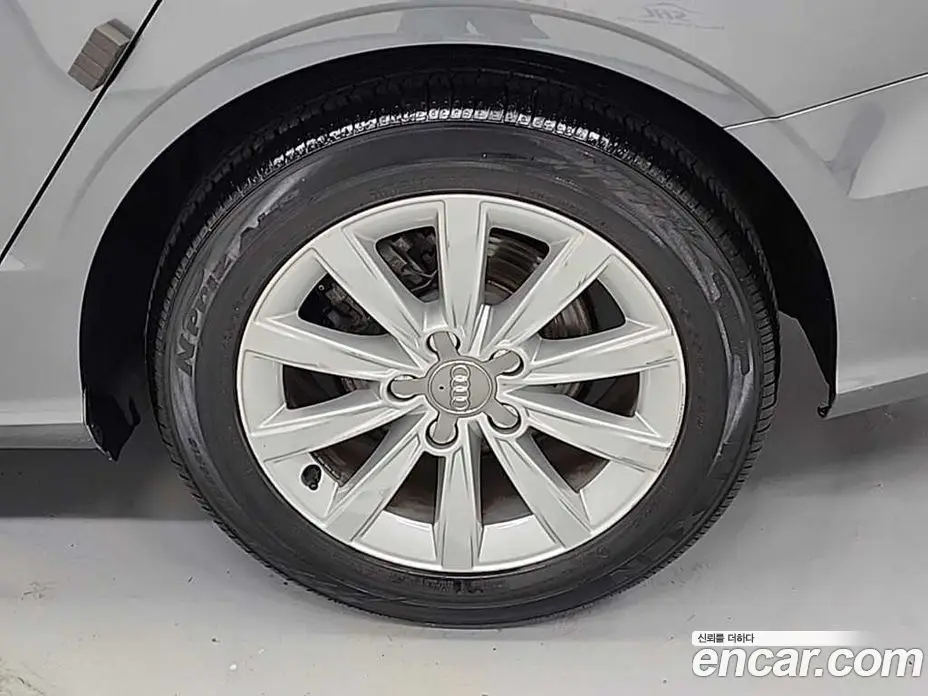 Audi A3 2014 1.6 автомат (гидро), фото 19