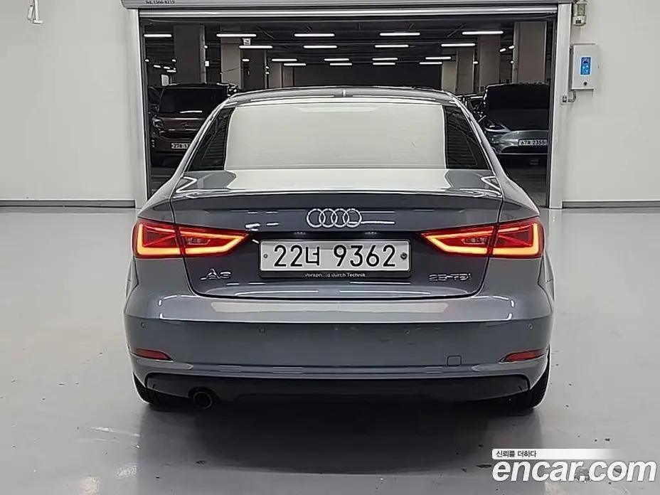 Audi A3 2014 1.6 автомат (гидро), фото 3