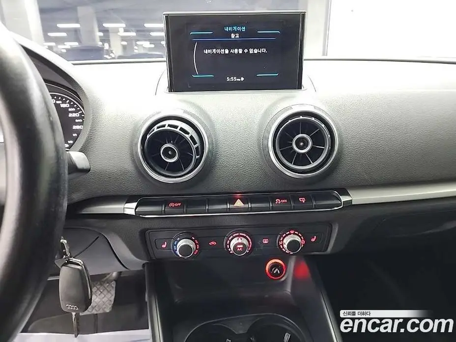 Audi A3 2014 1.6 автомат (гидро), фото 10