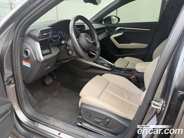 Audi A3 2023 2.0 автомат (гидро), миниатюра 10