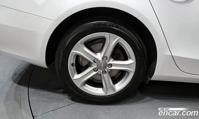 Audi A4 2015 2.0 автомат (гидро), миниатюра 5 Audi A4 2015 2.0 автомат (гидро), миниатюра 5