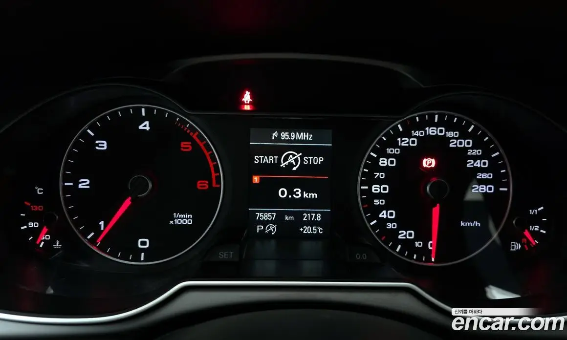 Audi A4 2015 2.0 автомат (гидро), фото 8 Audi A4 2015 2.0 автомат (гидро), фото 8