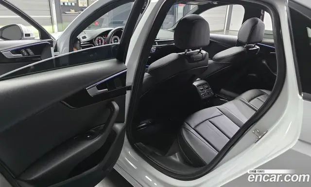 Audi A4 2021 2.0 автомат (гидро), миниатюра 11