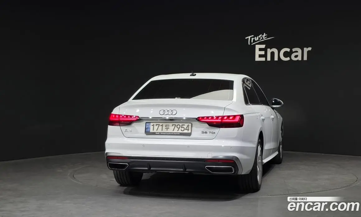 Audi A4 2021 2.0 автомат (гидро), фото 4