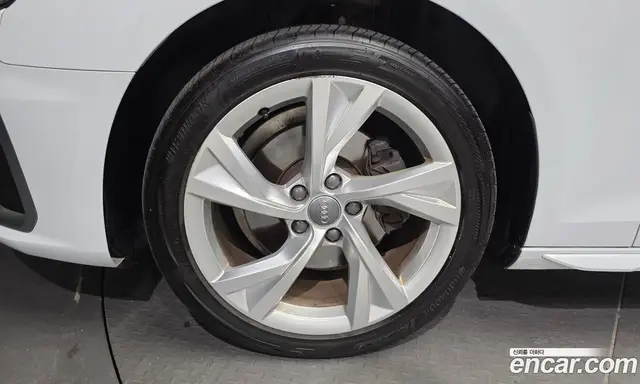 Audi A4 2021 2.0 автомат (гидро), миниатюра 5