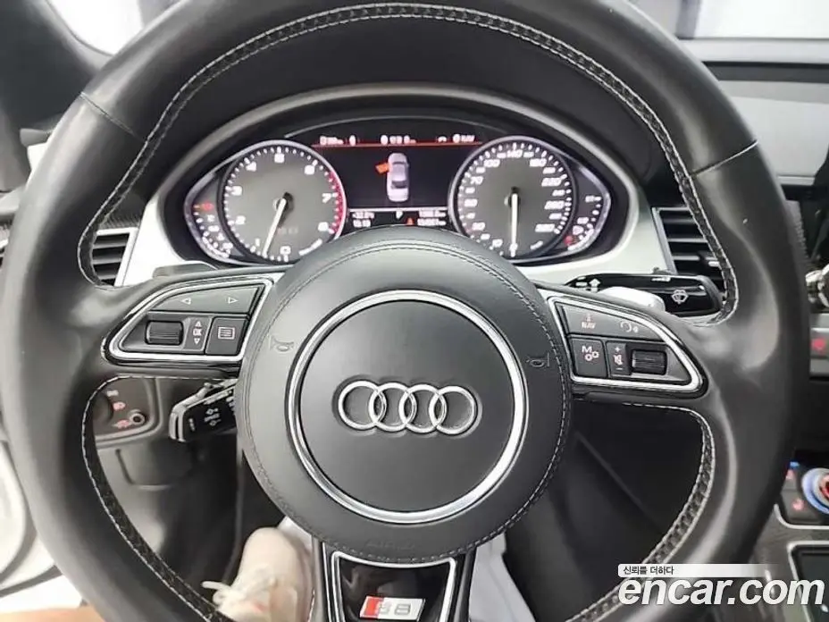 Audi S8 2013 4.0 автомат (гидро), фото 9 Audi S8 2013 4.0 автомат (гидро), фото 9