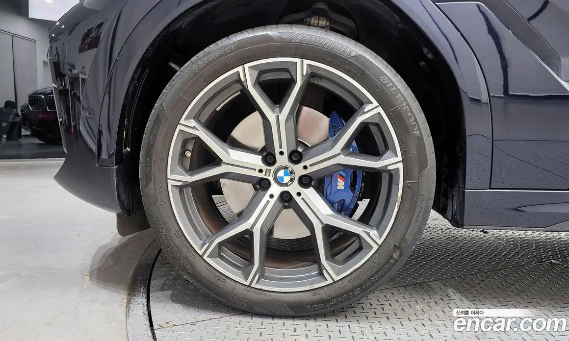 BMW X6 2023 3.0 автомат (гидро), фото 5
