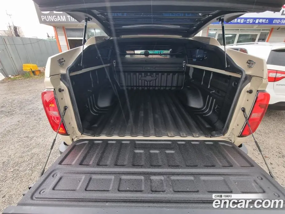 Chevrolet Colorado 2022 3.6 автомат (гидро), фото 13