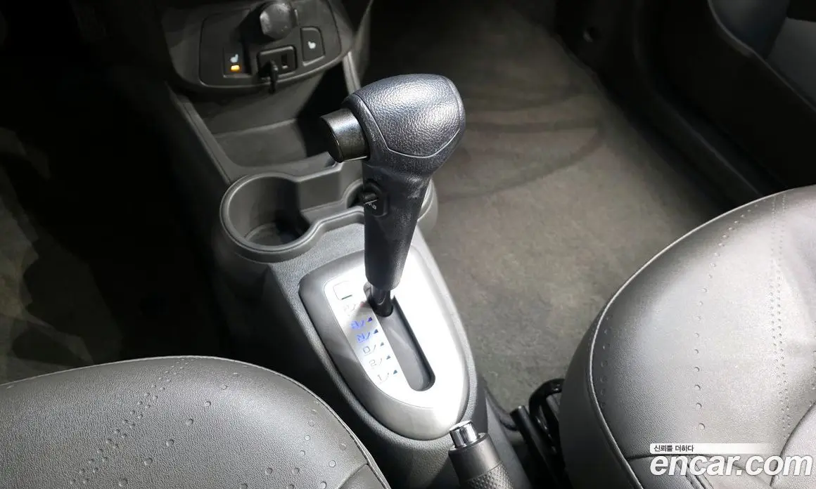 Chevrolet Spark 2013 1.0 автомат (гидро), фото 9