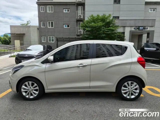 Chevrolet Spark 2016 1.0 автомат (гидро), миниатюра 12