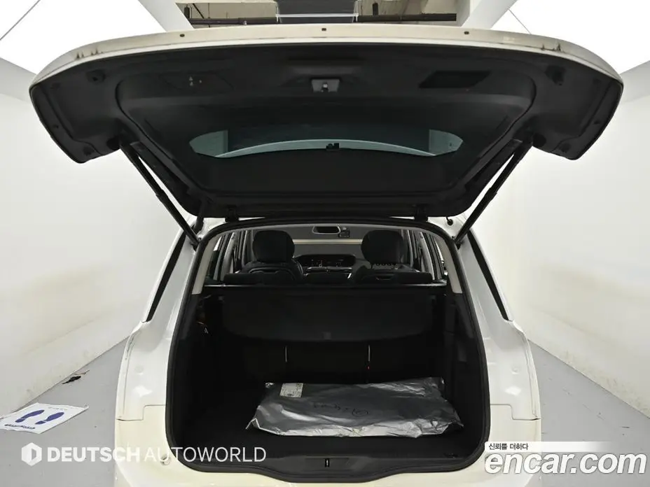 Citroen C4 Spacetourer 2019 2.0 автомат (гидро), фото 19