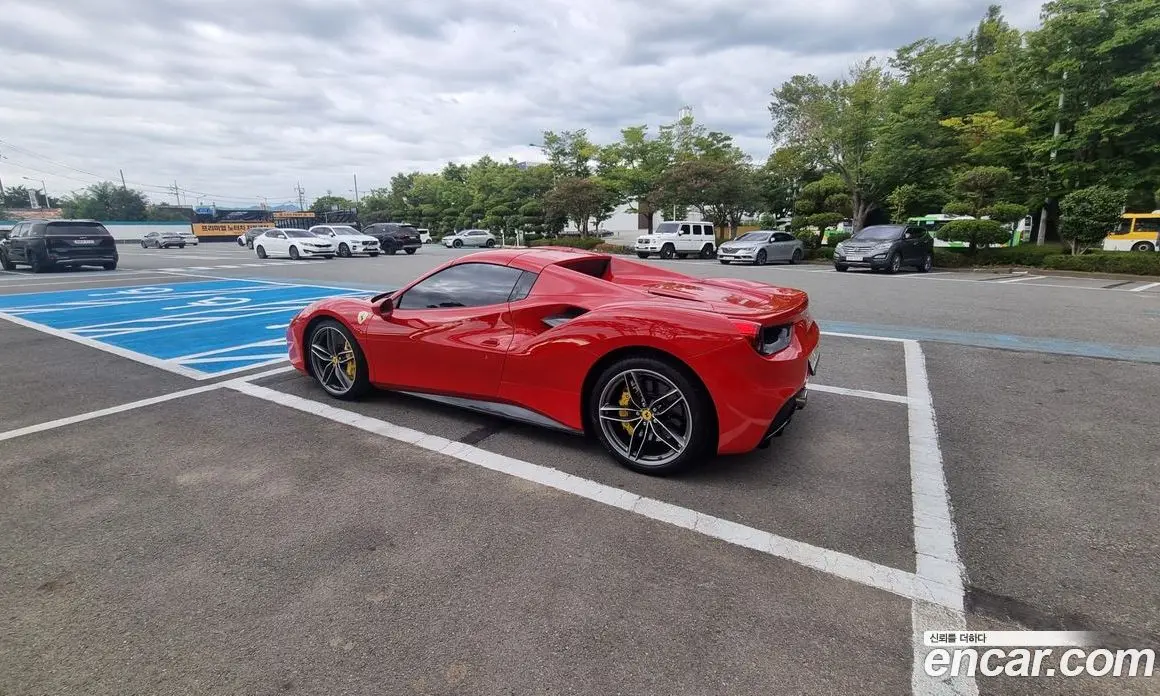 Ferrari 488 2018 3.9 автомат (гидро), фото 4