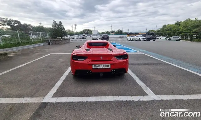 Ferrari 488 2018 3.9 автомат (гидро), миниатюра 5