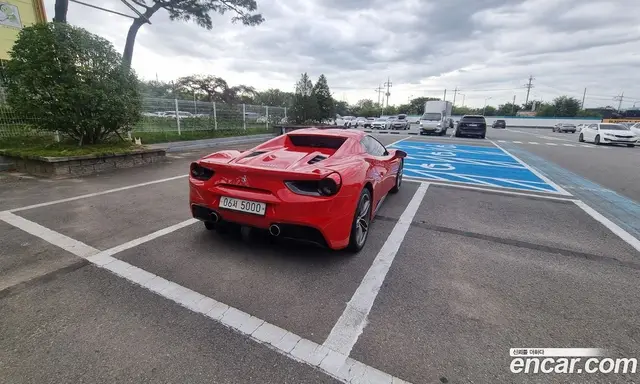 Ferrari 488 2018 3.9 автомат (гидро), миниатюра 6