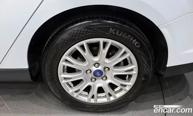 Ford Focus 2015 2.0 автомат (гидро), миниатюра 5 Ford Focus 2015 2.0 автомат (гидро), миниатюра 5