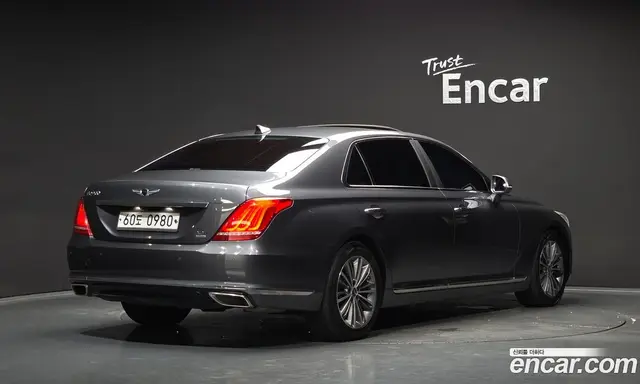 Genesis EQ900 2016 3.3 автомат (гидро), миниатюра 2