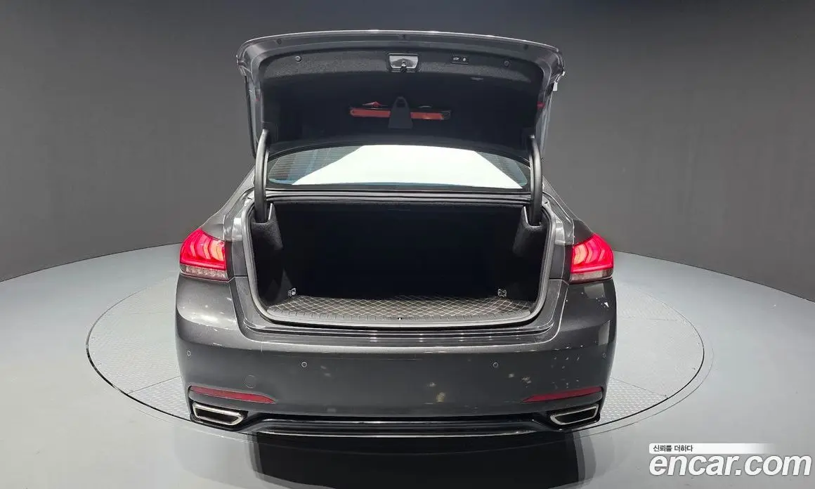 Genesis G80 2017 3.3 автомат (гидро), фото 20 Genesis G80 2017 3.3 автомат (гидро), фото 20