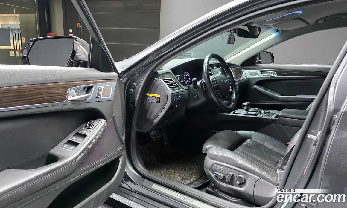 Genesis G80 2017 3.3 автомат (гидро), фото 10 Genesis G80 2017 3.3 автомат (гидро), фото 10
