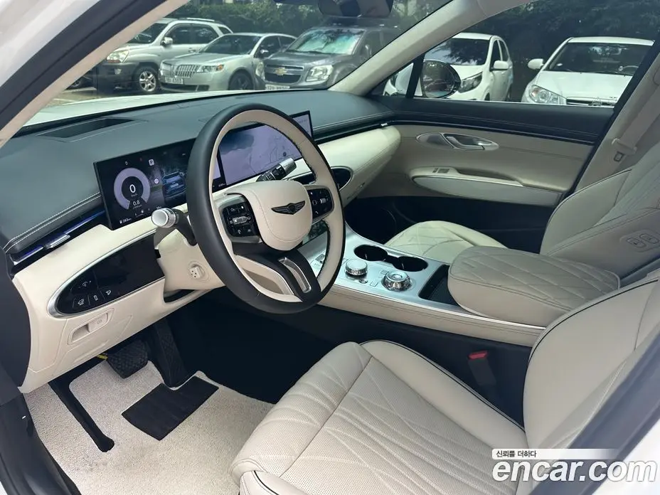 Genesis GV70 2024 2.5 автомат (гидро), фото 3