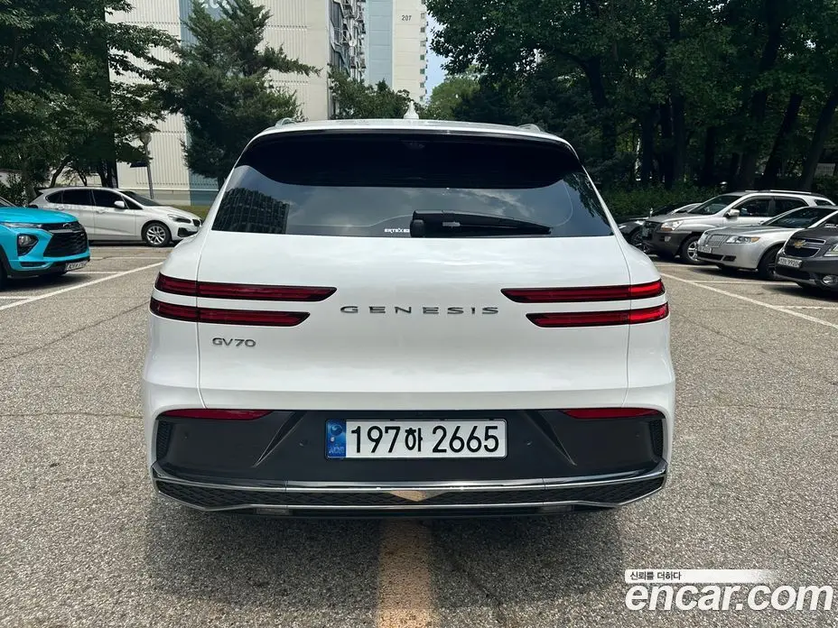 Genesis GV70 2024 2.5 автомат (гидро), фото 5