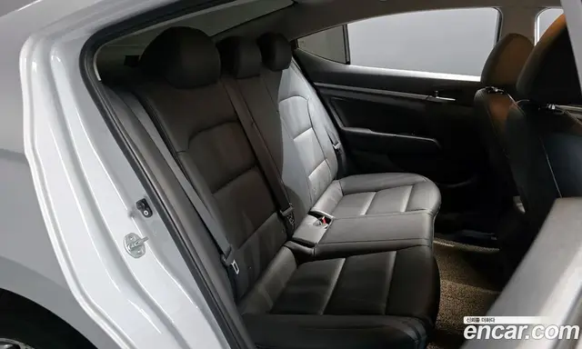 Hyundai Avante 2019 1.6 автомат (гидро), миниатюра 11