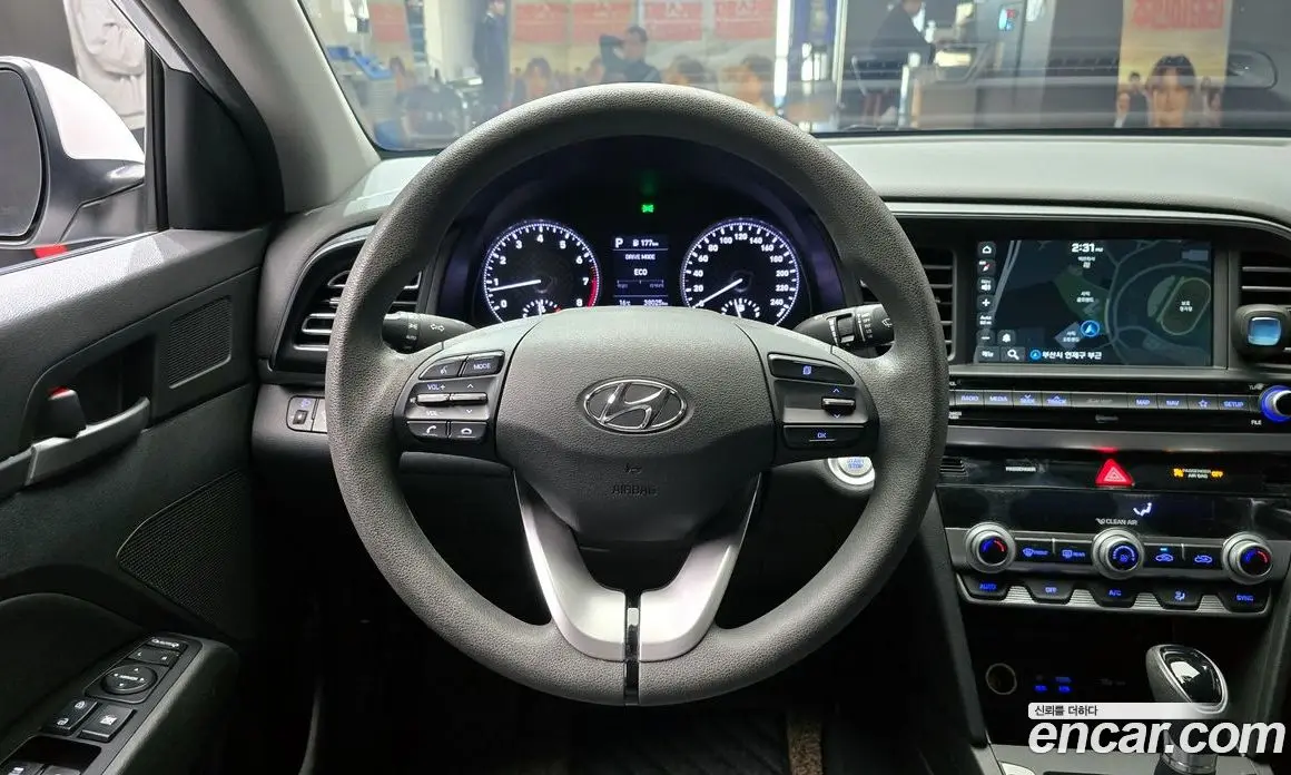 Hyundai Avante 2019 1.6 автомат (гидро), фото 13