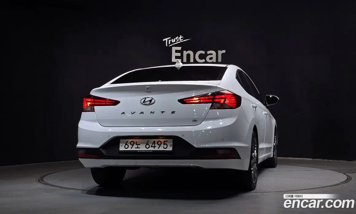 Hyundai Avante 2019 1.6 автомат (гидро), фото 4