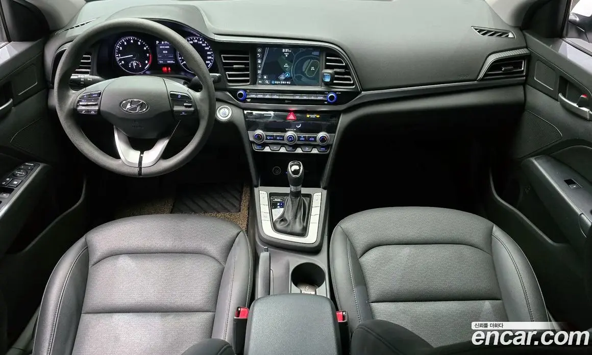 Hyundai Avante 2019 1.6 автомат (гидро), фото 7