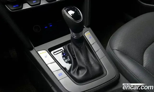 Hyundai Avante 2019 1.6 автомат (гидро), миниатюра 9