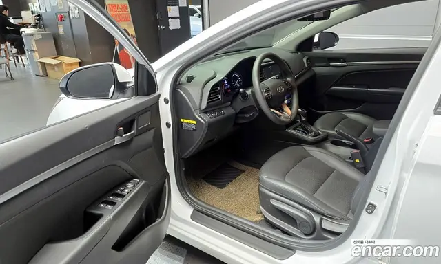 Hyundai Avante 2019 1.6 автомат (гидро), миниатюра 10