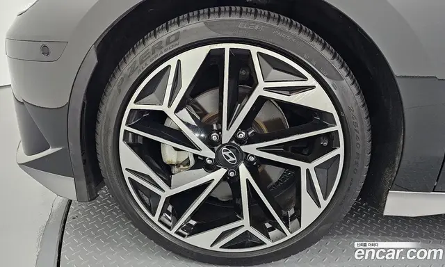 Hyundai Ioniq 6 2022 0.1 автомат (гидро), миниатюра 5
