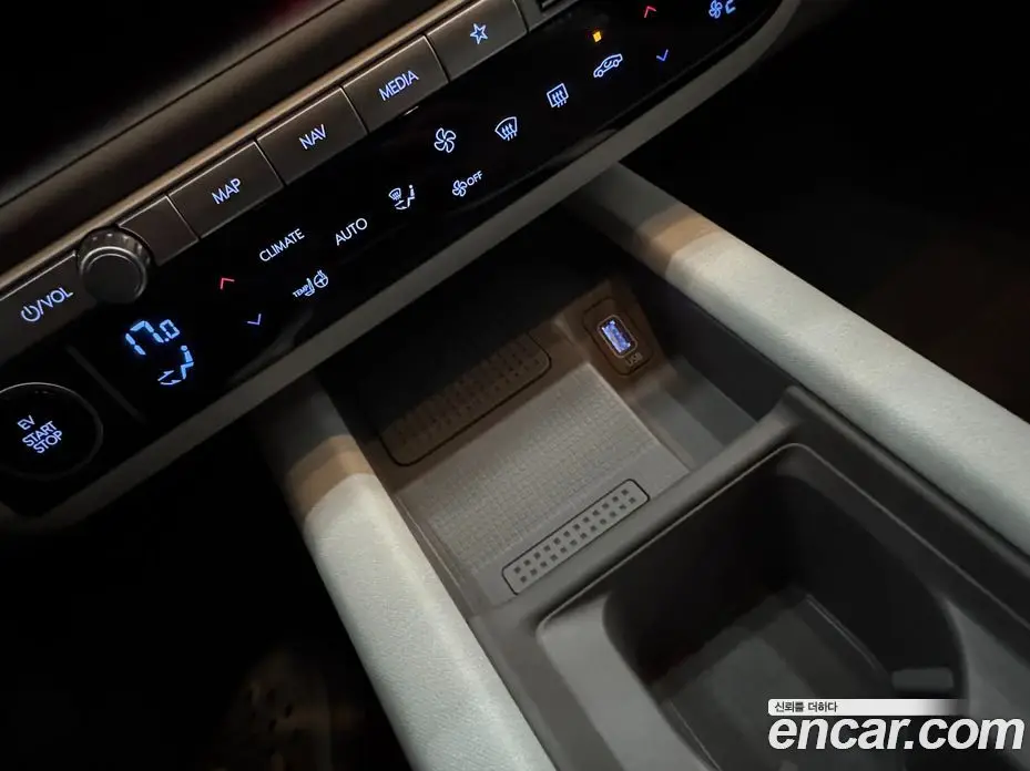 Hyundai Ioniq 6 2023 0.1 автомат (гидро), фото 13