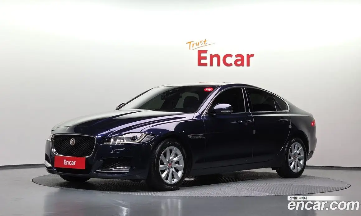 Jaguar XF 2017 2.0 автомат (гидро), фото 1 Jaguar XF 2017 2.0 автомат (гидро), фото 1