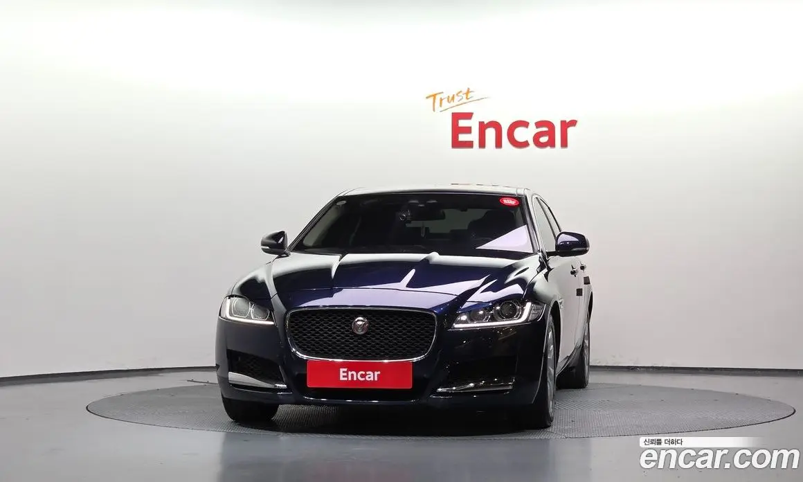 Jaguar XF 2017 2.0 автомат (гидро), фото 3 Jaguar XF 2017 2.0 автомат (гидро), фото 3