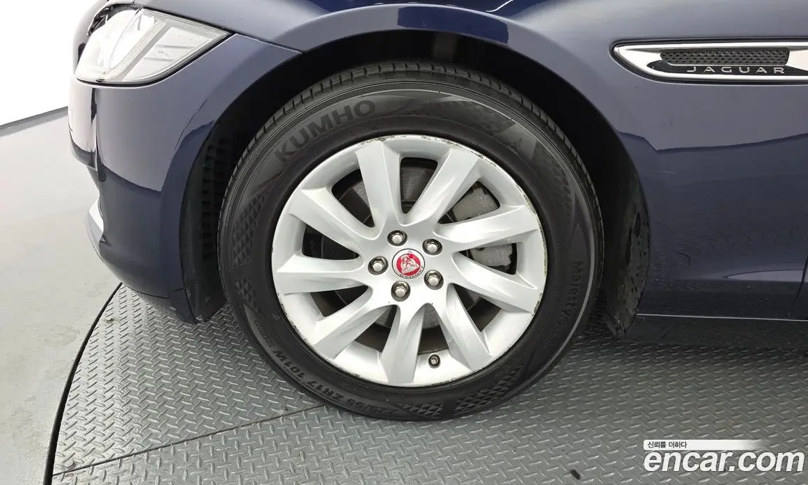 Jaguar XF 2017 2.0 автомат (гидро), фото 5 Jaguar XF 2017 2.0 автомат (гидро), фото 5