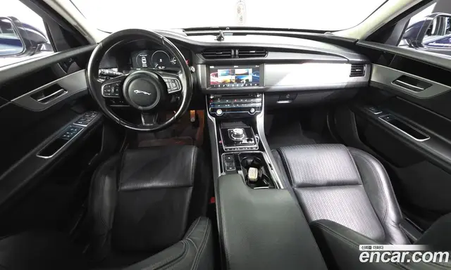 Jaguar XF 2017 2.0 автомат (гидро), миниатюра 7 Jaguar XF 2017 2.0 автомат (гидро), миниатюра 7