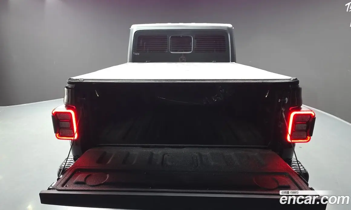 Jeep Gladiator 2023 3.6 автомат (гидро), фото 20
