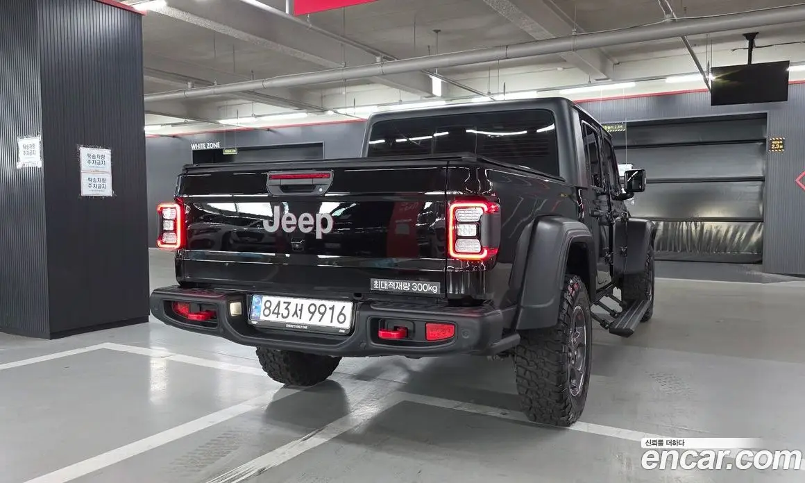 Jeep Gladiator 2023 3.6 автомат (гидро), фото 4