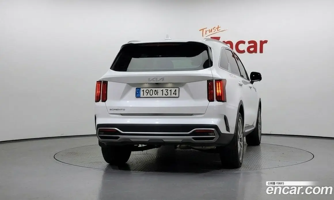 Kia Sorento 2023 2.5 автомат (гидро), фото 4 Kia Sorento 2023 2.5 автомат (гидро), фото 4