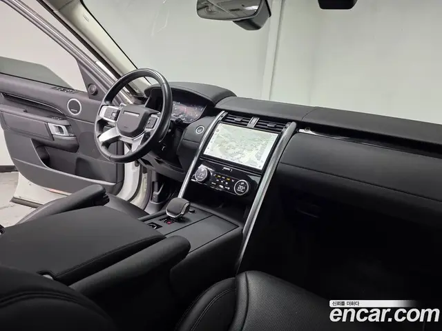 Land Rover Discovery 2022 3.0 автомат (гидро), миниатюра 7