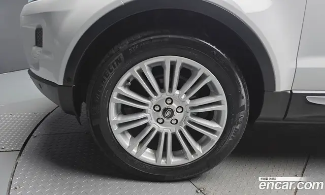 Land Rover Range Rover Evoque 2012 2.2 автомат (гидро), миниатюра 5
