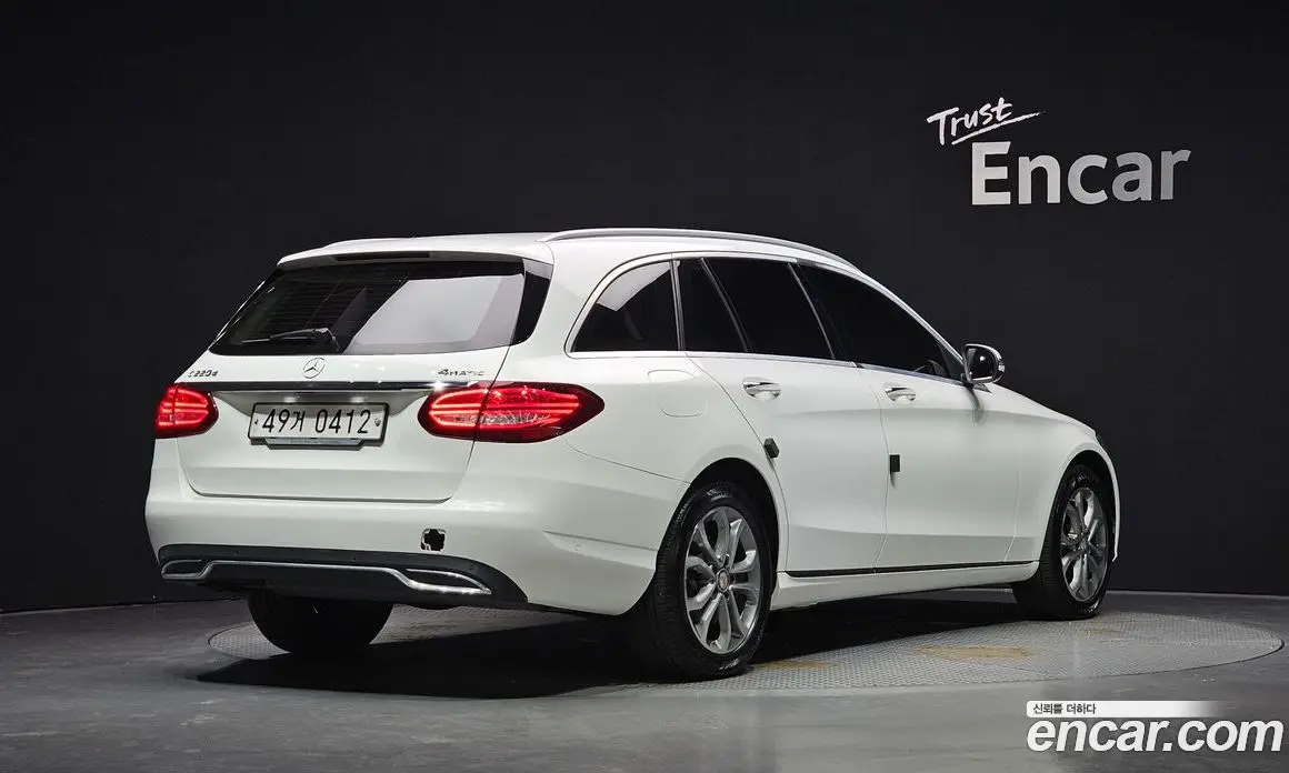 Mercedes-Benz C-Class 2015 2.1 автомат (гидро), фото 2 Mercedes-Benz C-Class 2015 2.1 автомат (гидро), фото 2