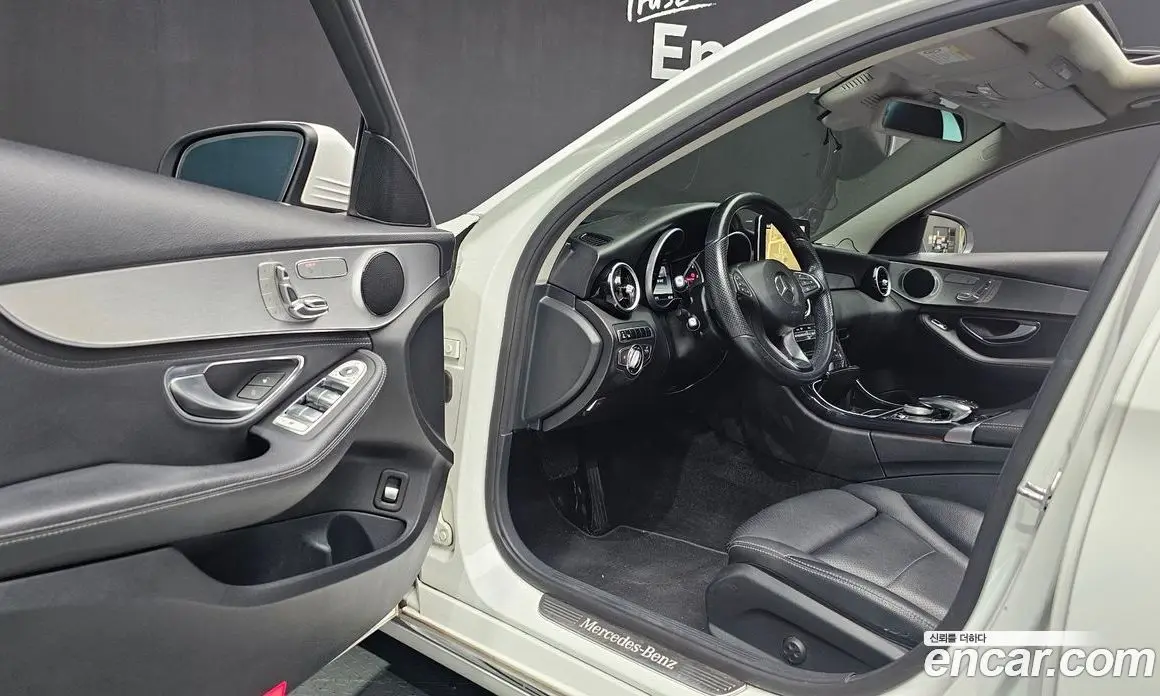 Mercedes-Benz C-Class 2015 2.1 автомат (гидро), фото 10 Mercedes-Benz C-Class 2015 2.1 автомат (гидро), фото 10