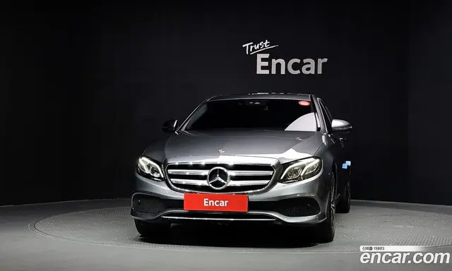 Mercedes-Benz E-Class 2020 1.9 автомат (гидро), миниатюра 3