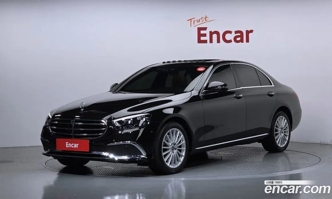 Mercedes-Benz E-Class 2023 2.0 автомат (гидро), фото 1 Mercedes-Benz E-Class 2023 2.0 автомат (гидро), фото 1