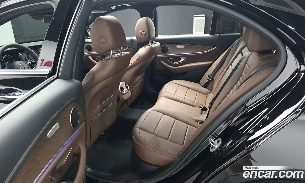 Mercedes-Benz E-Class 2023 2.0 автомат (гидро), фото 12 Mercedes-Benz E-Class 2023 2.0 автомат (гидро), фото 12