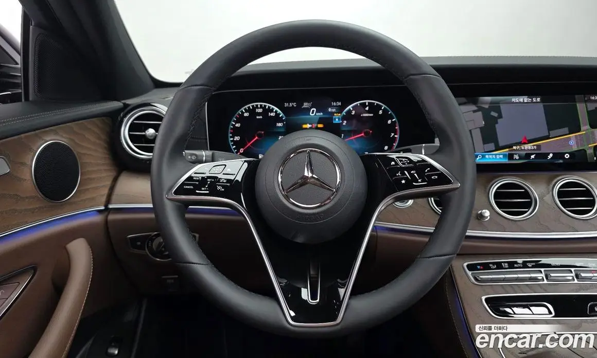 Mercedes-Benz E-Class 2023 2.0 автомат (гидро), фото 13 Mercedes-Benz E-Class 2023 2.0 автомат (гидро), фото 13