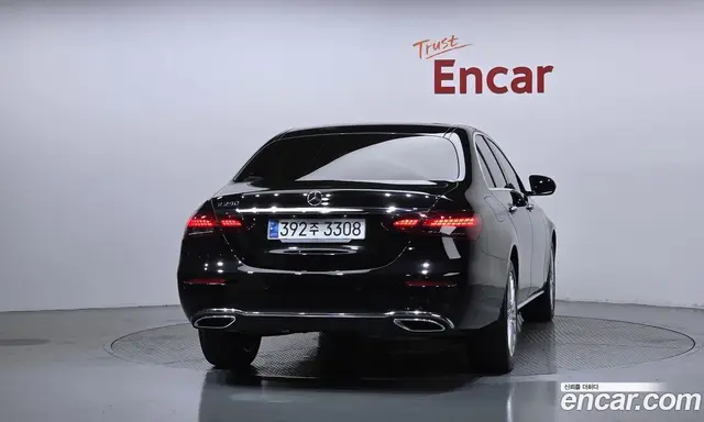 Mercedes-Benz E-Class 2023 2.0 автомат (гидро), миниатюра 4 Mercedes-Benz E-Class 2023 2.0 автомат (гидро), миниатюра 4
