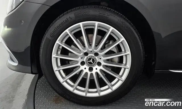 Mercedes-Benz E-Class 2023 2.0 автомат (гидро), миниатюра 5 Mercedes-Benz E-Class 2023 2.0 автомат (гидро), миниатюра 5